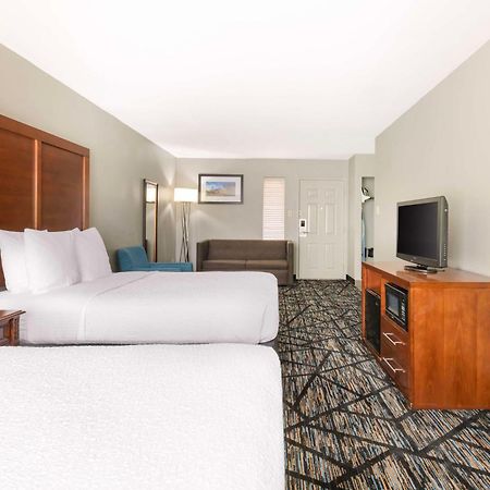 Best Western Near Lackland Afb Seaworld San Antonio Eksteriør bilde