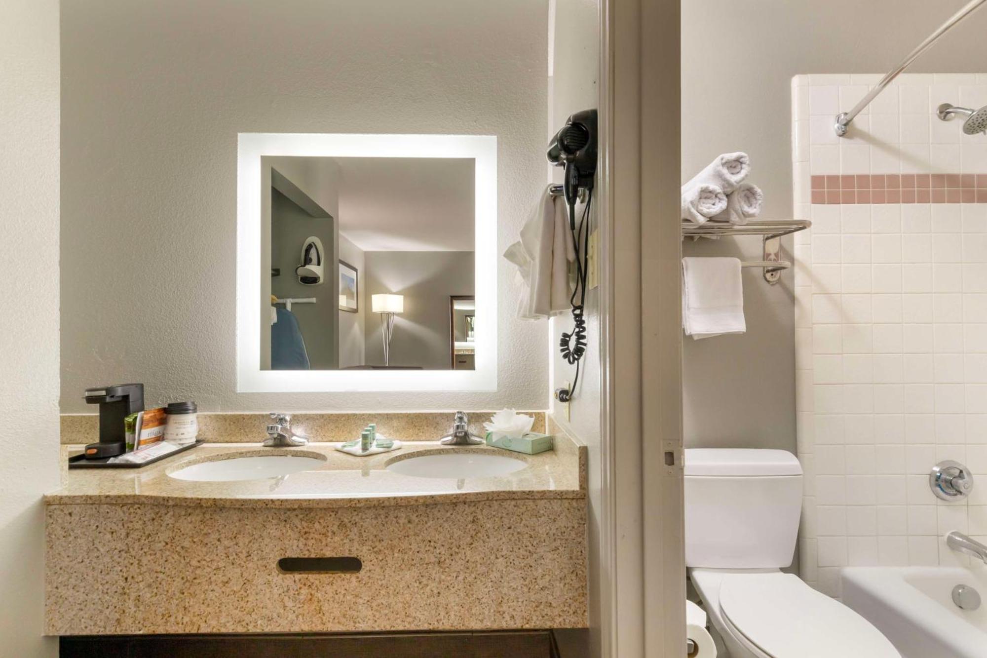 Best Western Near Lackland Afb Seaworld San Antonio Eksteriør bilde