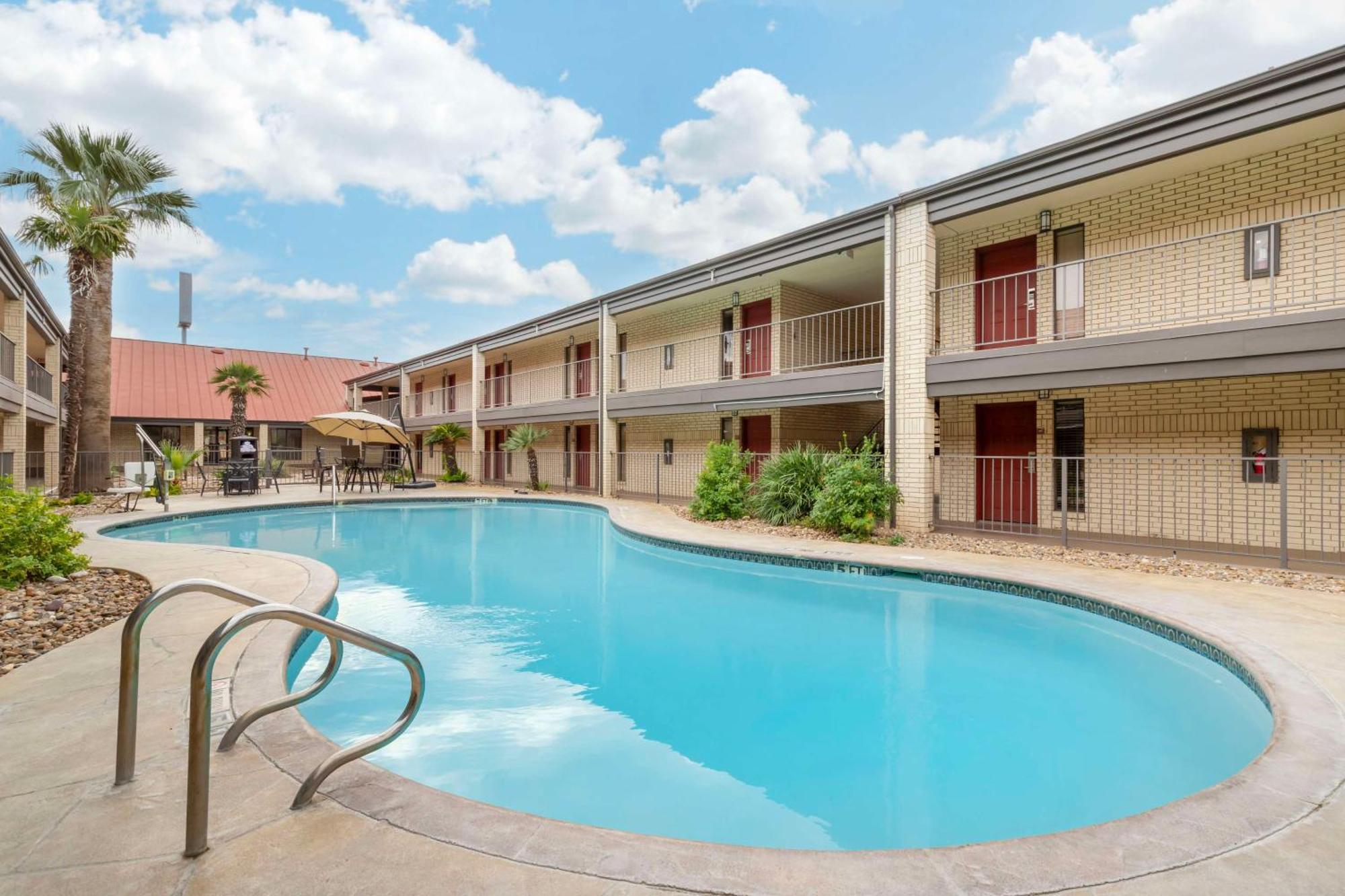 Best Western Near Lackland Afb Seaworld San Antonio Eksteriør bilde